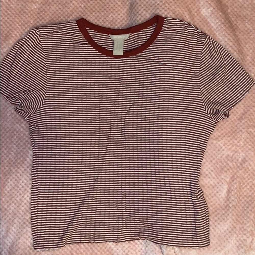 Cropped dust and white striped tee
